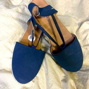 Women’s Nautica shoes new with Tags